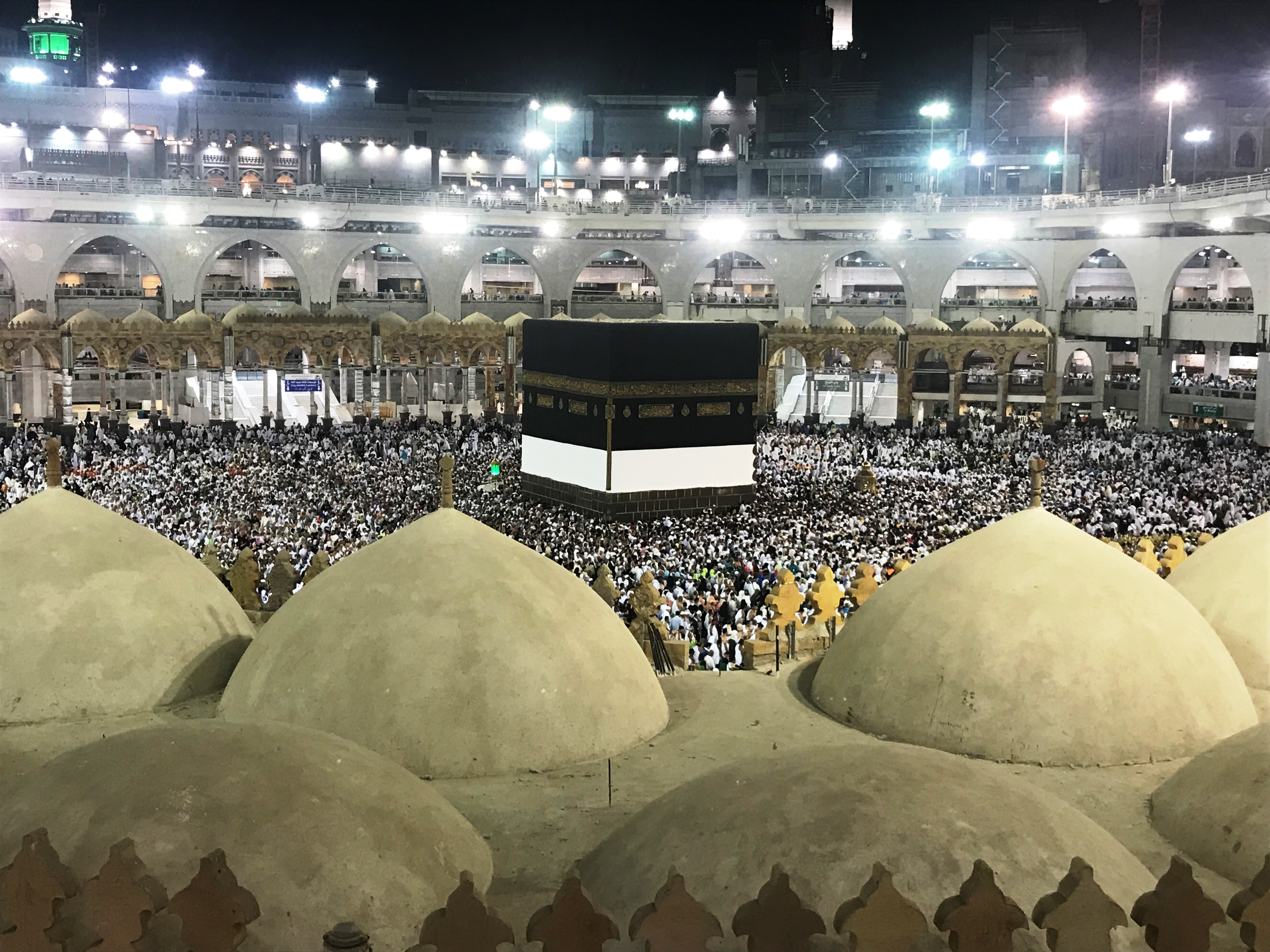 Hotunan Wani bangare na Maniyyatan bana a Dakin Ka'aba Mai Tsarki