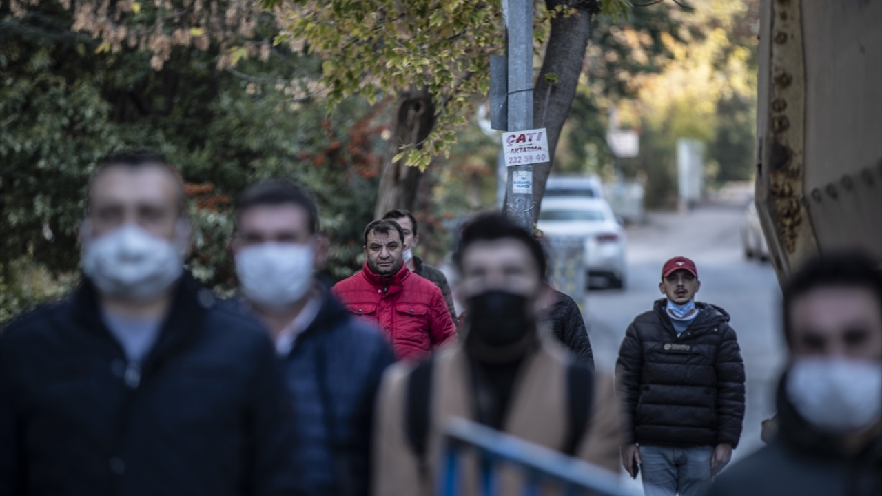 ათათურქის ხსოვნას მთელი თურქეთის მასშტაბით წუთიერი დუმილით პატივი მიაგეს