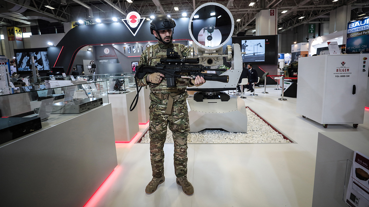 Лазерная система для штурмовой винтовки MPT-76