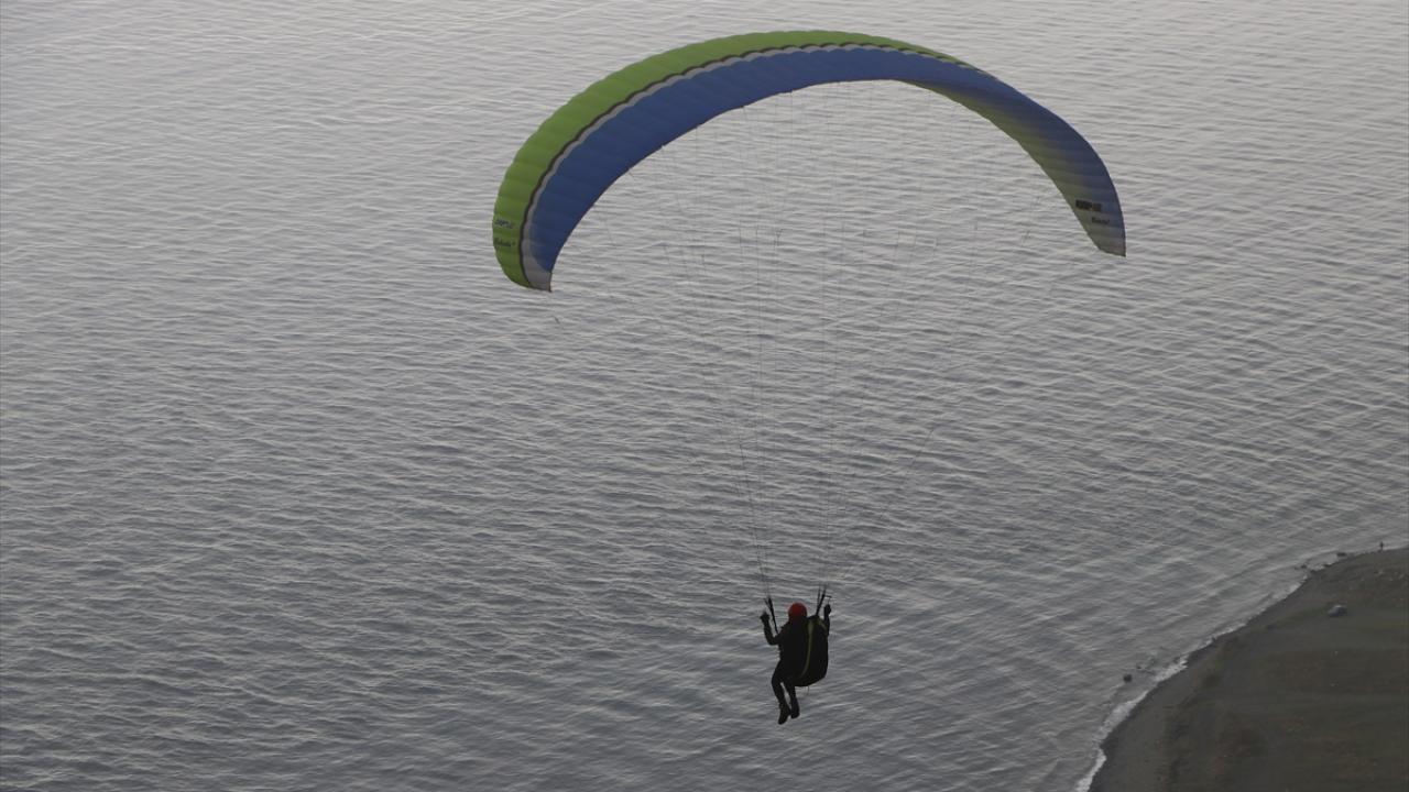 Casi 10 mil vuelos de parapente se realizaron en Uçmakdere en 2021