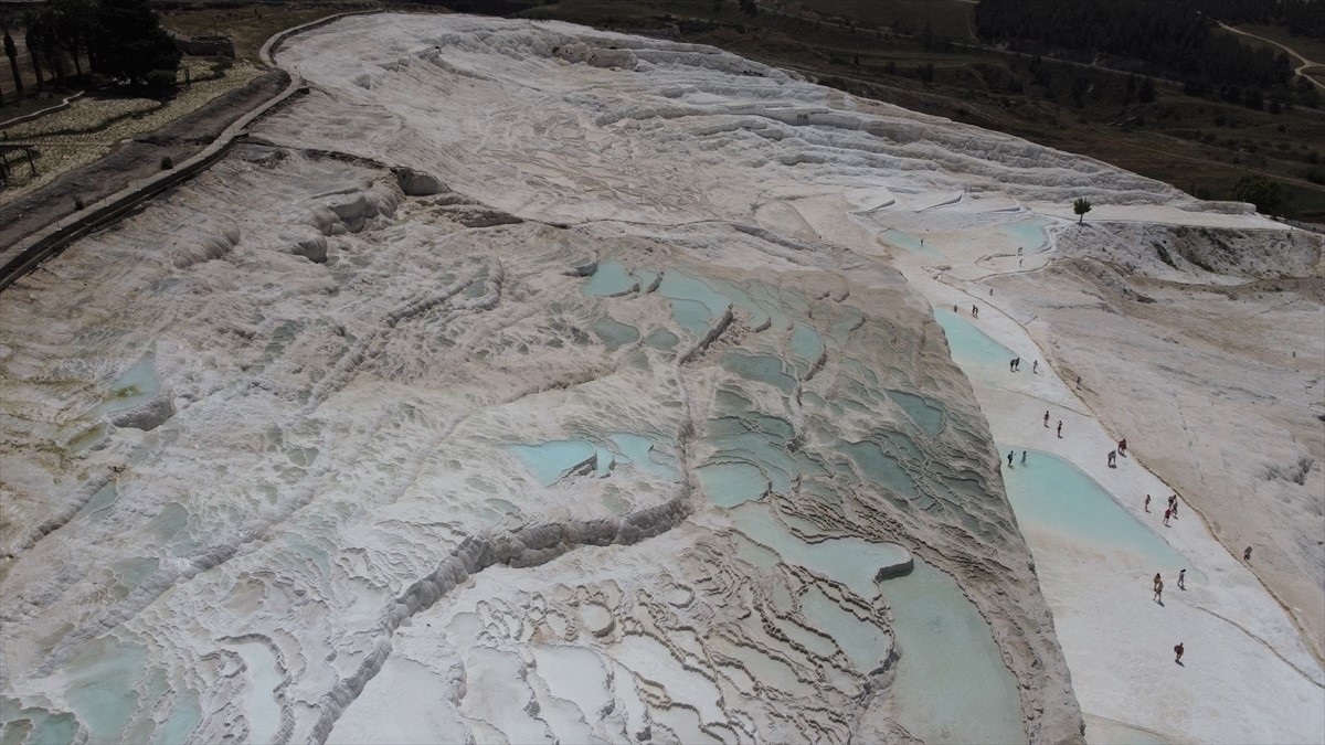 Pamukkale, el Castillo de Algodón, recibió 100 mil 145 visitantes en 4 meses