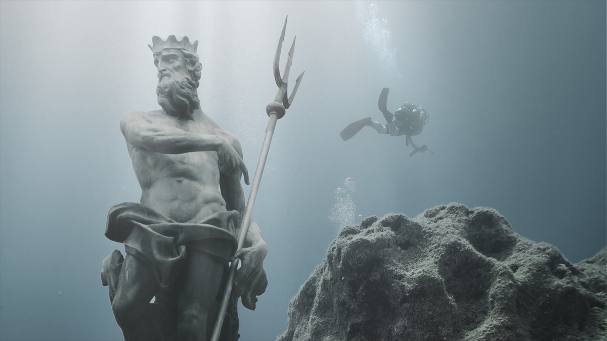 Están a punto de completarse los trabajos para el "Parque de arte submarino Licia-Kaş", donde se exhibirán bajo el mar las copias de artefactos históricos de la civilización licia sacados de contrabando de la región en el distrito de Kaş de Antalya.