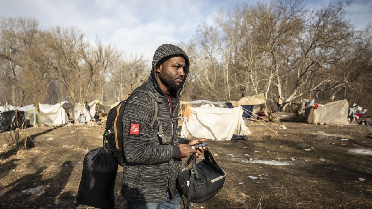 Emigrantët e bllokuar në kufirin greko-turk