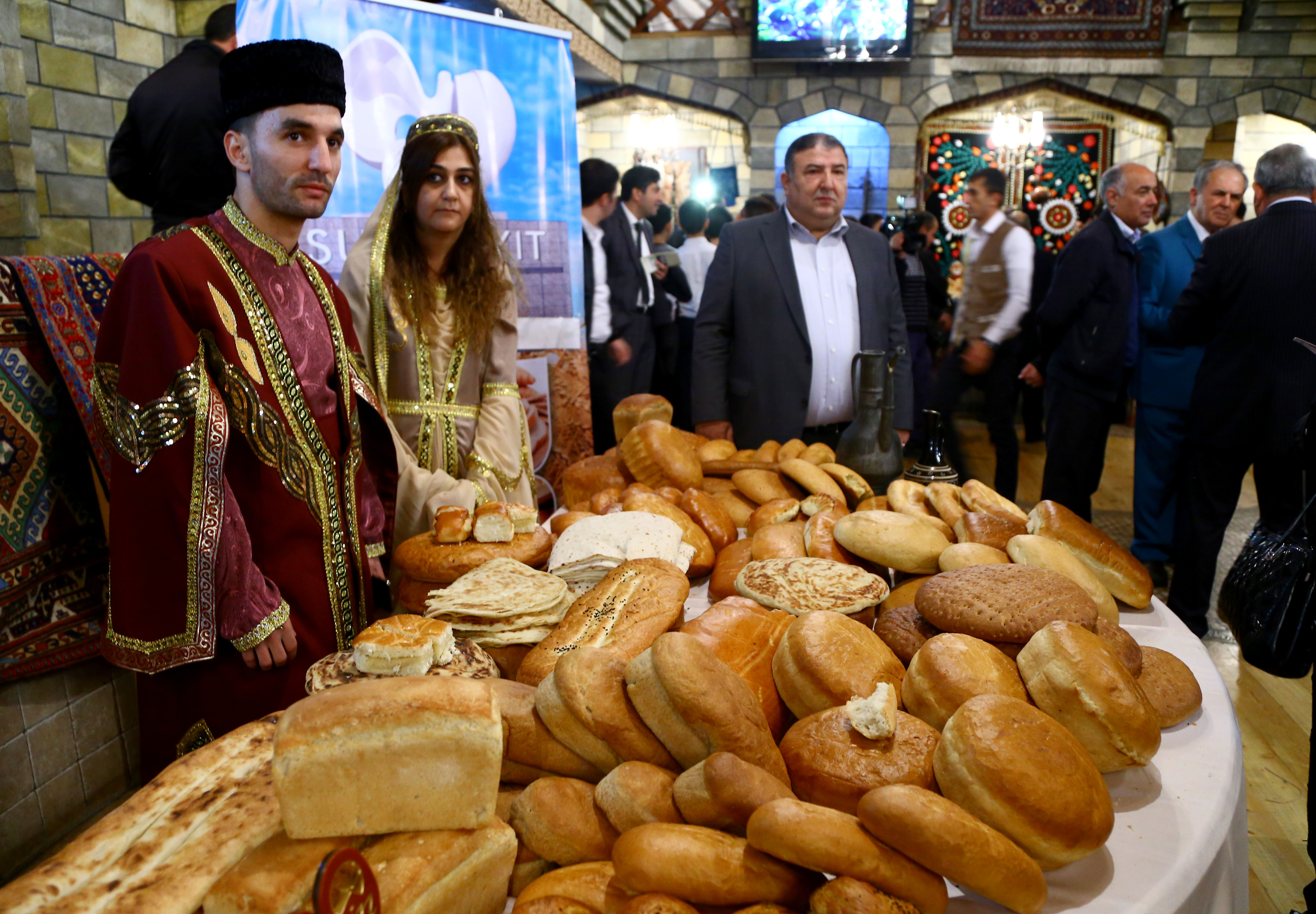 Bukë azere