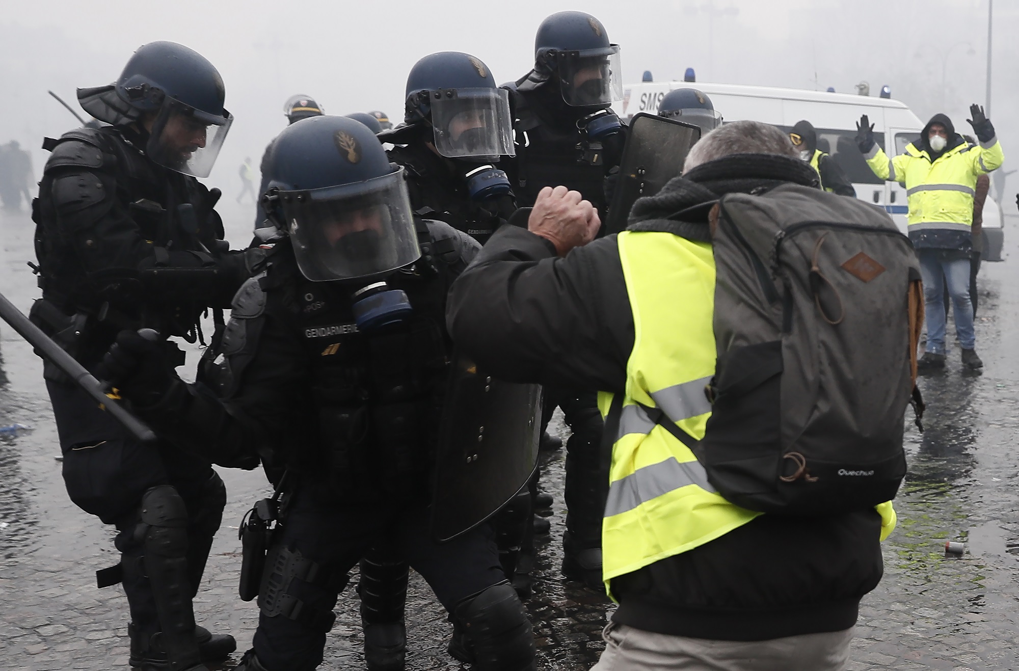 Protestas de los "chalecos amarillos" en París