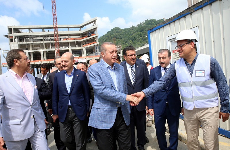 პრეზიდენტი ერდოღანი სარფის საბაჟოს ეწვია და სარეკონსტრუქციო სამუშაოები დაათვალიერა