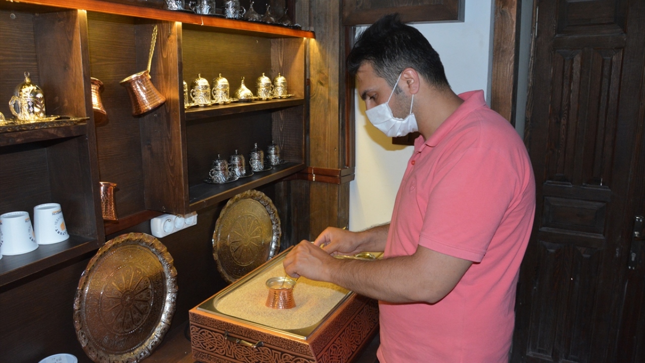 La Mansión donde un Café se Acuerda por 44 Años
