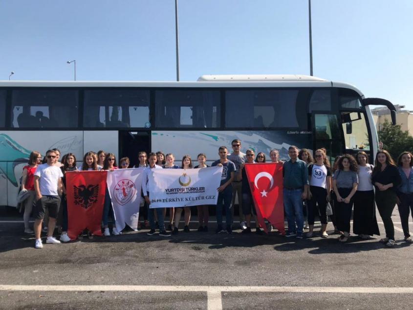Nxënësit shqiptarë morën pjesë në "Udhëtimi në historinë e përbashkët" në Turqi