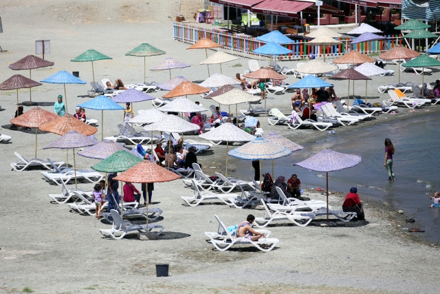 Está en el Este de Turquía, el Lago Hazar es como las costas mediterráneas o egeas
