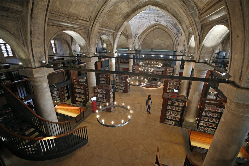 Transforman la iglesia en una biblioteca en Kayseri