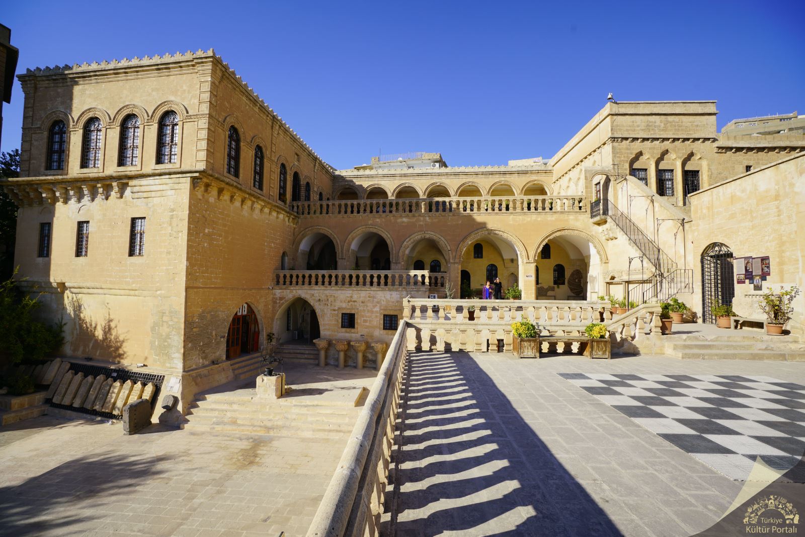 Mardin medeni gurluşy we geografik ýerleşişi taýdan iň bir özboluşly şäherlerden biri…