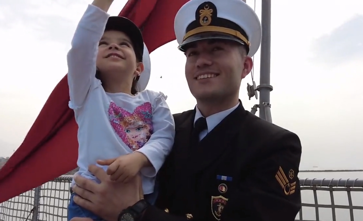 El 23 de abril, Día de la Soberanía Nacional y del Niño se celebra con gran entusiasmo en Türkiye