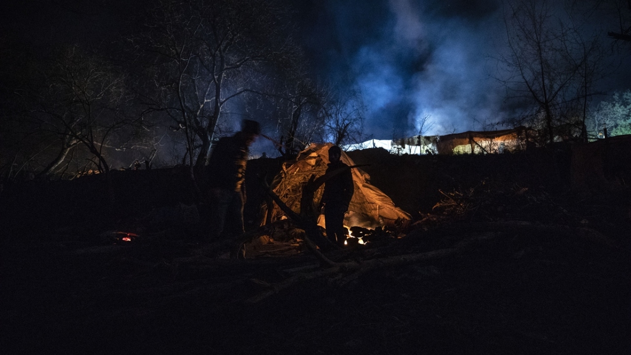 Emigrantët e bllokuar në kufirin greko-turk