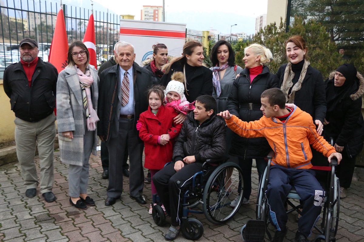 Ndihma për familjet në nevojë në Shqipëri