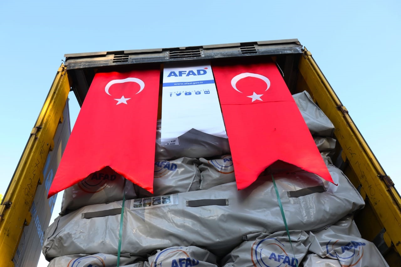 Ndihmat turke për të prekurit nga tërmeti