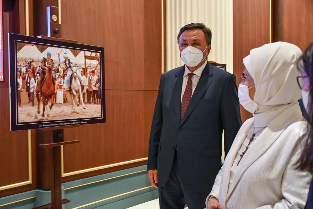 Анкарадагы Президенттик комплекстин китепканасында "Кыргызстан" фотосүрөт көргөзмөсү ачылды