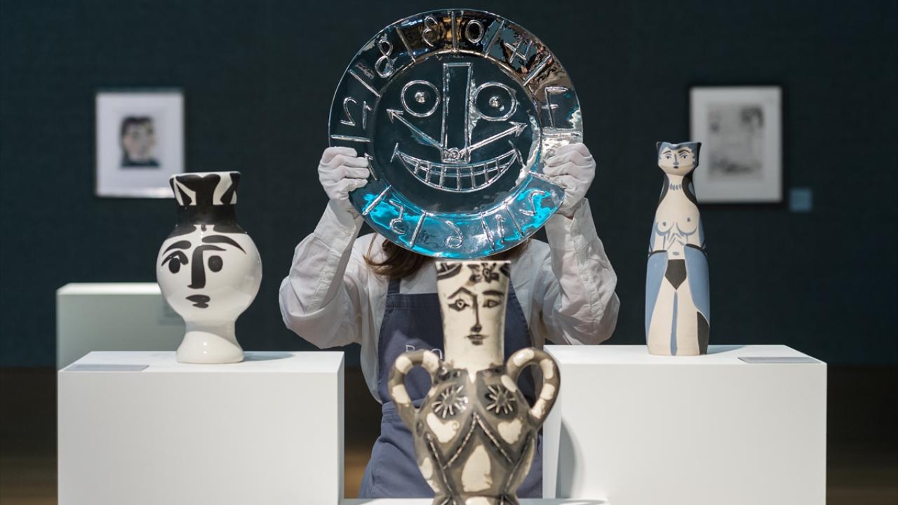 Exponen la colección de Picassomania en la Casa de Subasta británica de Bonhams