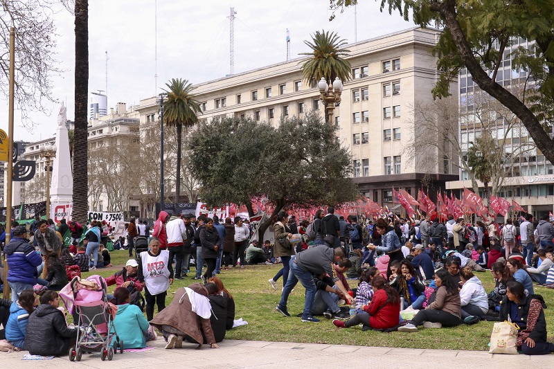 Argentina afronta protestas por crisis económica