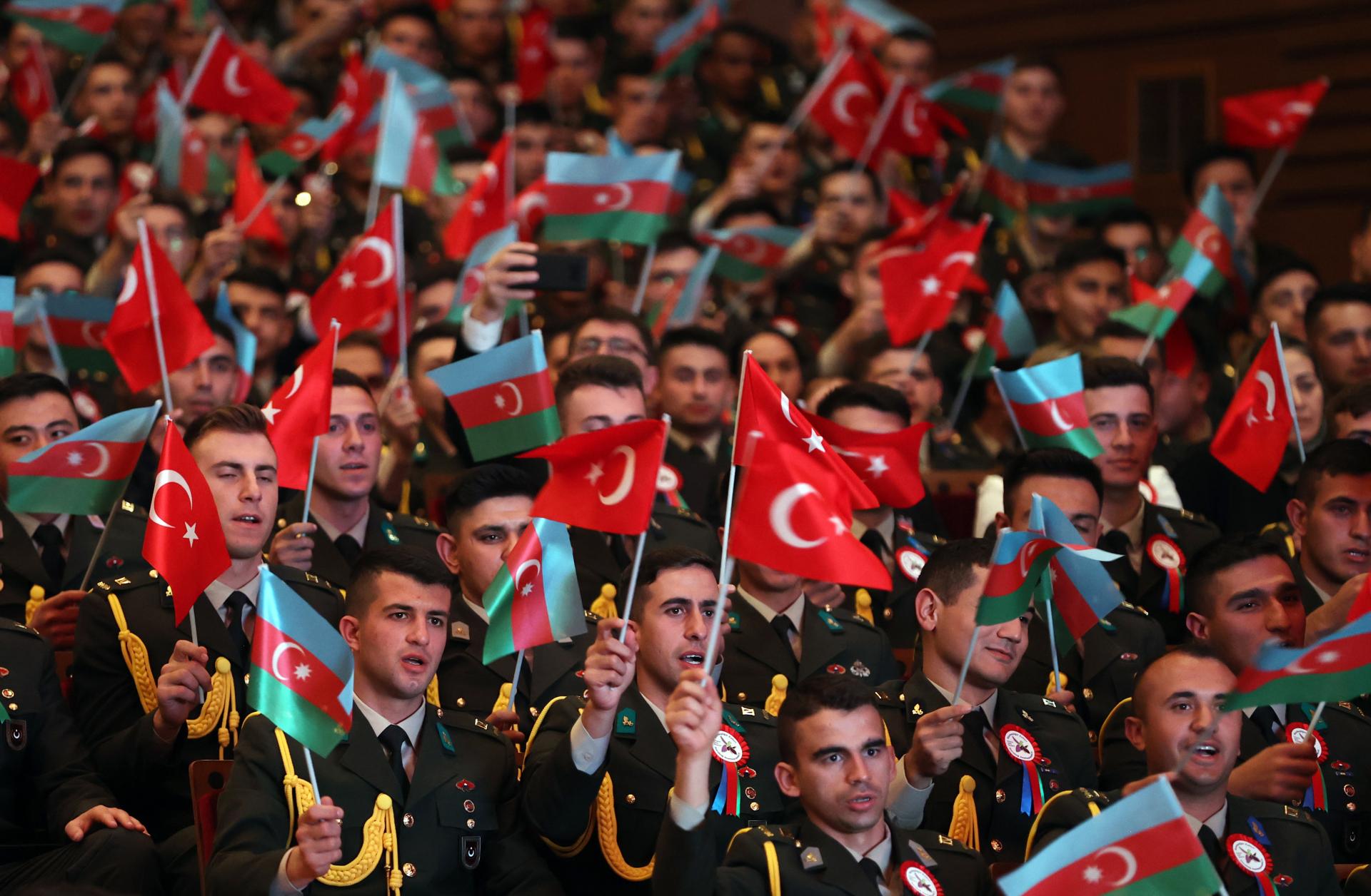 Türkiye Quru Qoşunları Məktəbində 8 Noyabr- Zəfər Günü münasibətilə keçirilən mərasimdən