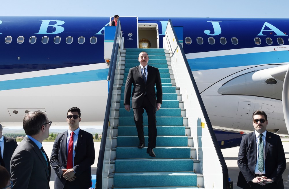 Aliyev_Turkiye seferi_01.jpg