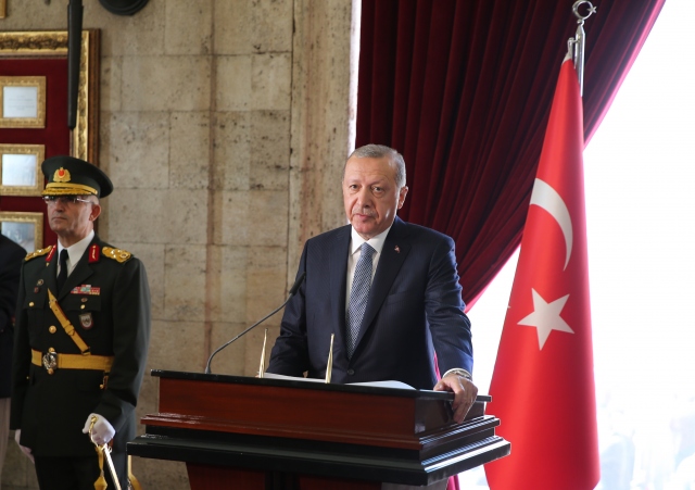 Predsjednik Erdogan povodom Dana pobjede posjetio Ataturkov mauzolej