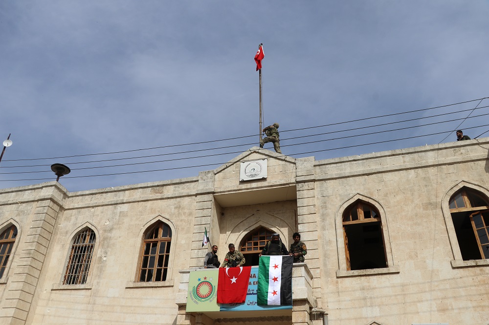 عکس گالریسی: عفرین تورک اردوسی نینگ کنترولیگه اوتدی