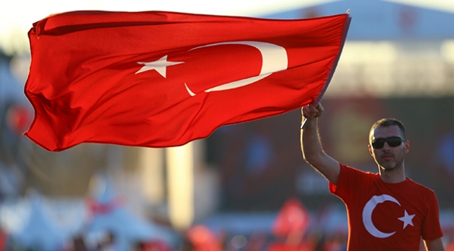 Hotunan tarukan tuna ranar 15 ga Yuli a ciki da wajen Turkiyya