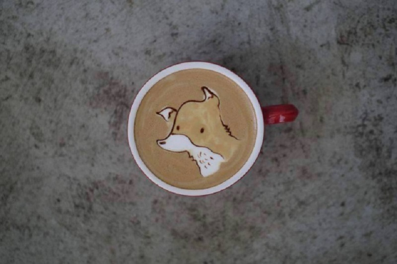 El arte de dibujar sobre el café