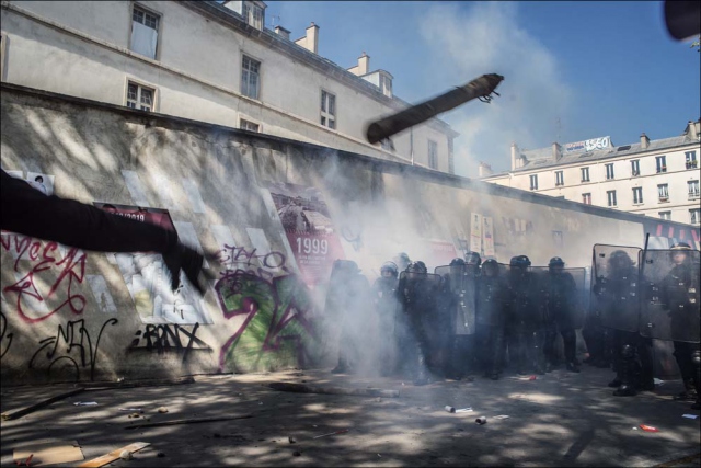 1er Mai: manifestations dans le monde, incidents à Paris