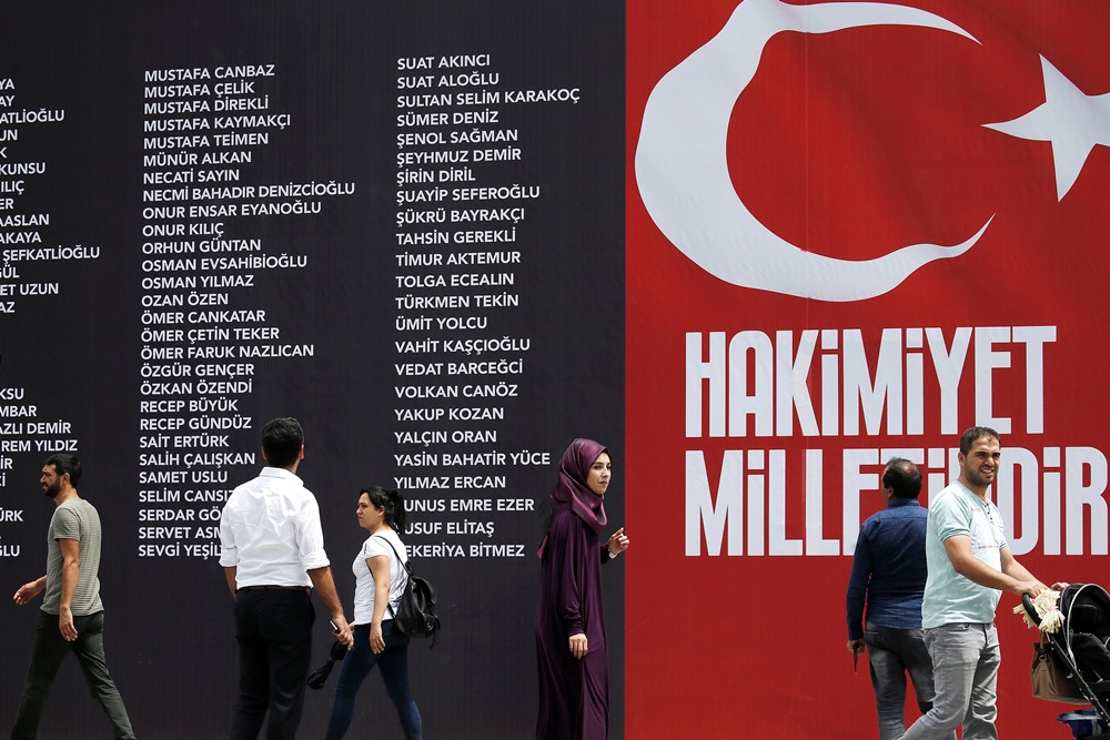 Şähitlärneñ isemnäre Taksim mäydanında