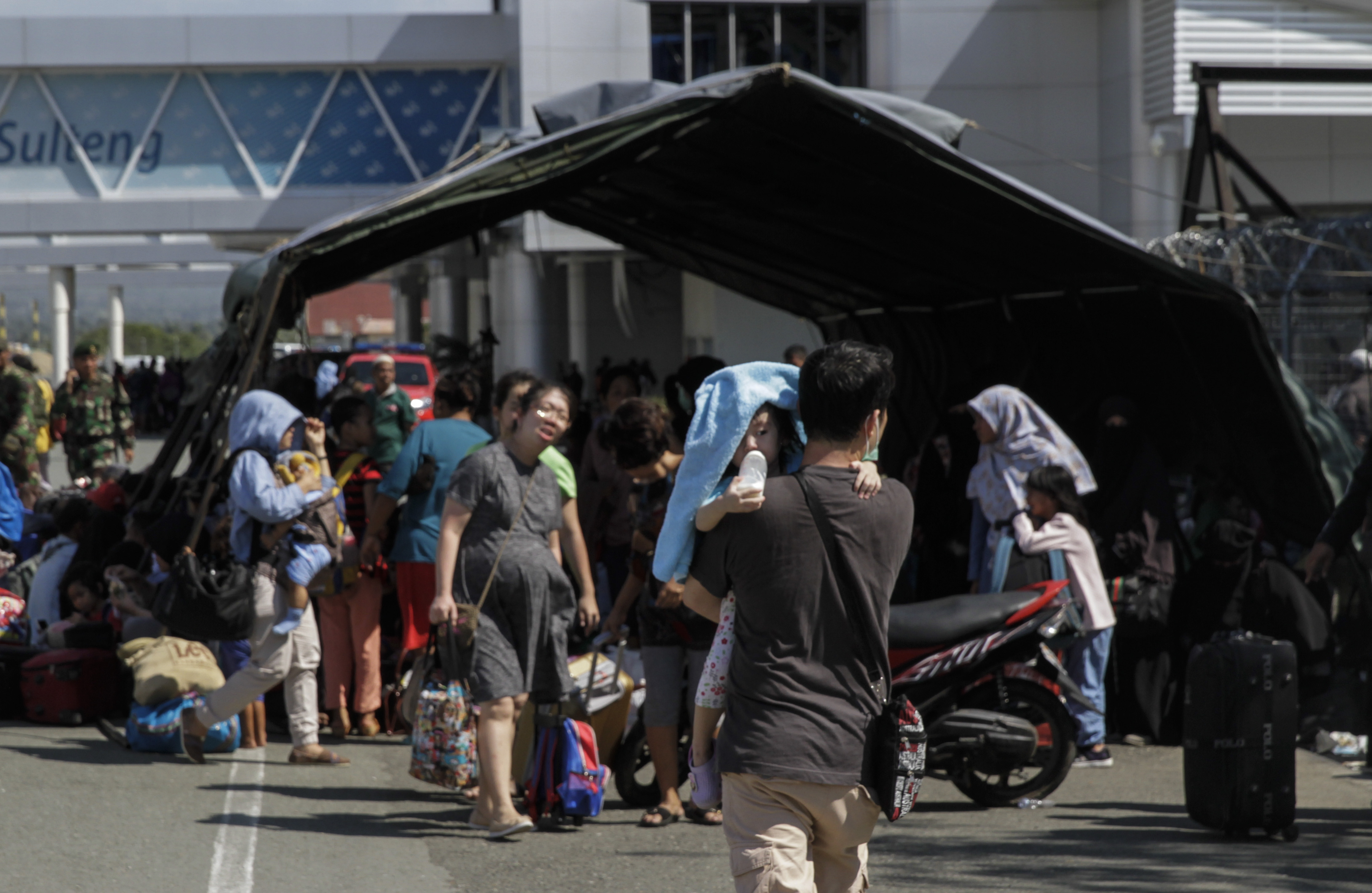 Gempa Bumi 7,7 yang Melanda Pulau Sulawesi, Indonesia
