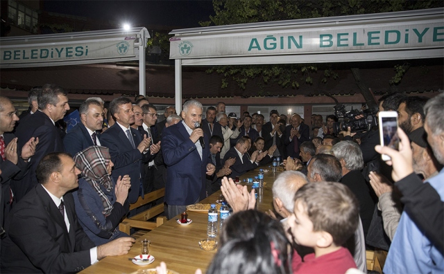 نخست وزیر ترکیه از پل کاراماغارا دیدن کرد