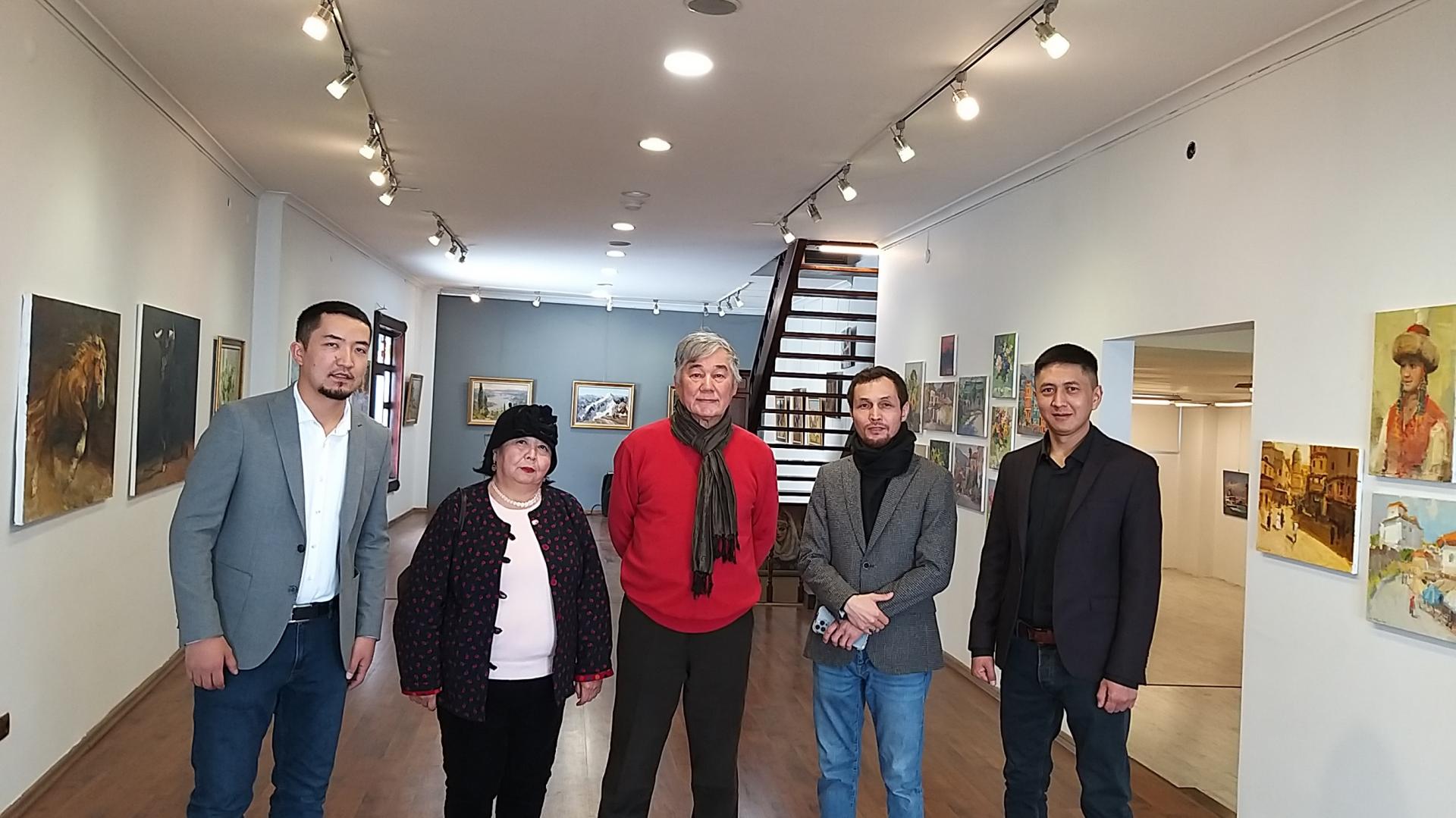 Кыргыз сүрөтчүлөрдүн сүрөт көргөзмөсү Анкара сепилинде ачылды