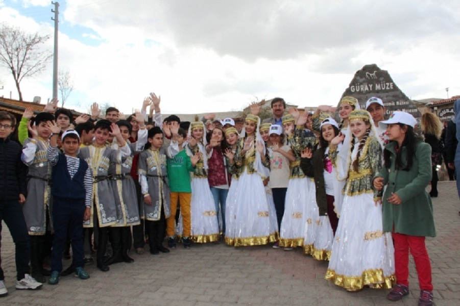 Festivités internationales de la TRT du 23 avril pour les enfants