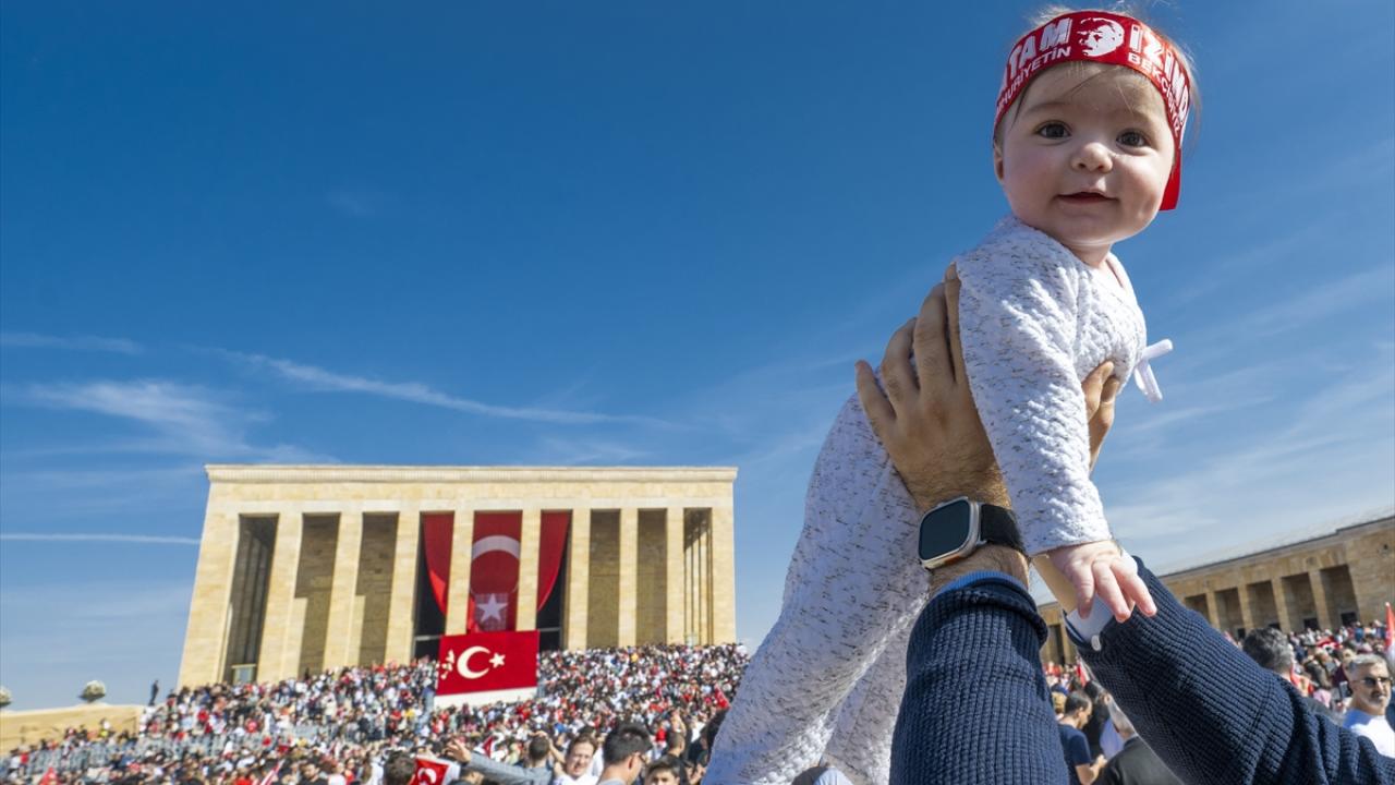 Cumhuriyetin 100. Yılında yüz binlerce ziyaretçi Anıtkabir'de (1).jpg