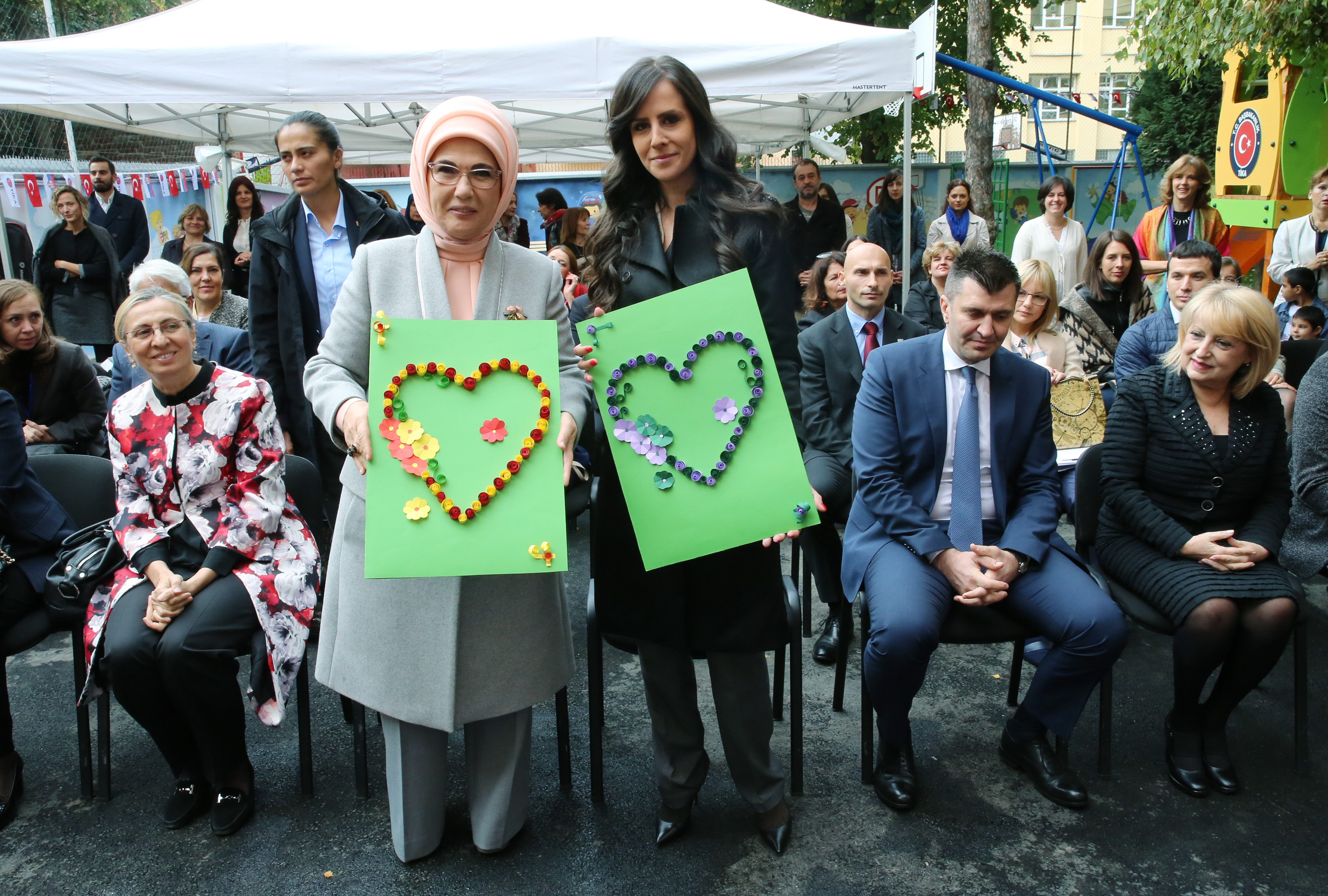 Foto Ibu Negara Turki Emine Erdoğan di Serbia