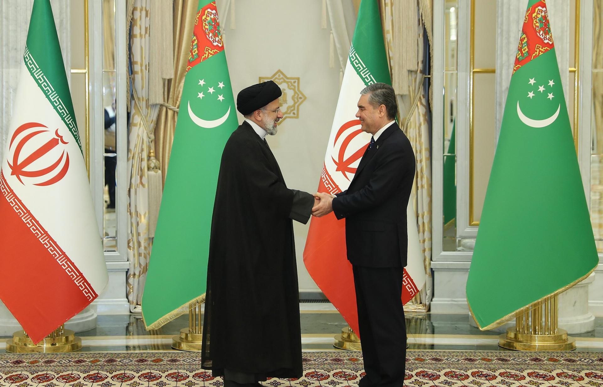رئیسی: ۵ ییل آرادان سوُنگرا تۆرکمنیستان بیلن یانگاداندان قاتناشیق باشلاتدیق