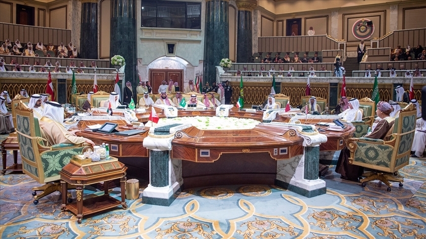 firansiye «chadning ichki ishlirigha arilashmasliq» qa chaqirildi