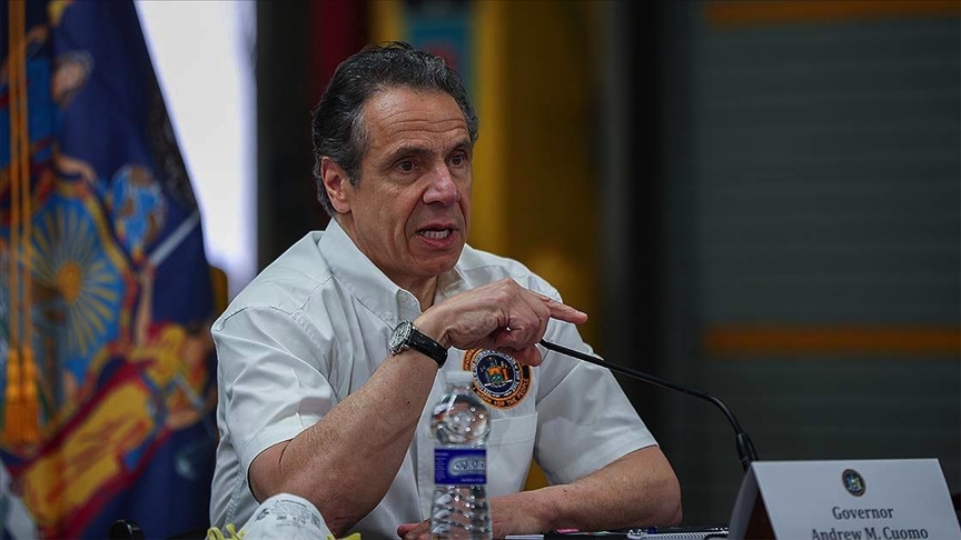 نيۇيورك ۋالىيسى ئاندرېۋ كۇمو يەنە بىر قېتىم شەھۋانىيەتچىلىك بىلەن ئەيىبلەندى