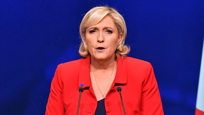 Le Pen Mengajak Tentera yang Memberi Amaran kepada Macron untuk Bergabung dengan Barisannya