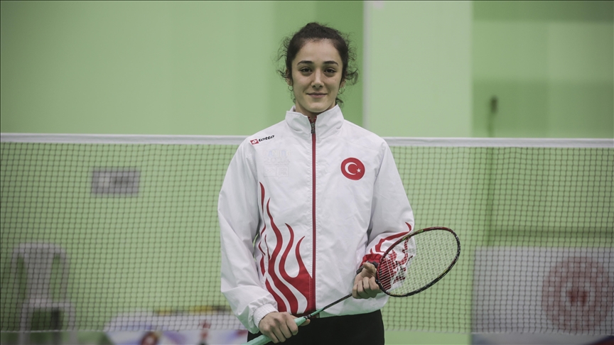 Neslihan Yiğit gana medalla de oro en bádminton ante su rival española en los Juegos Mediterráneos