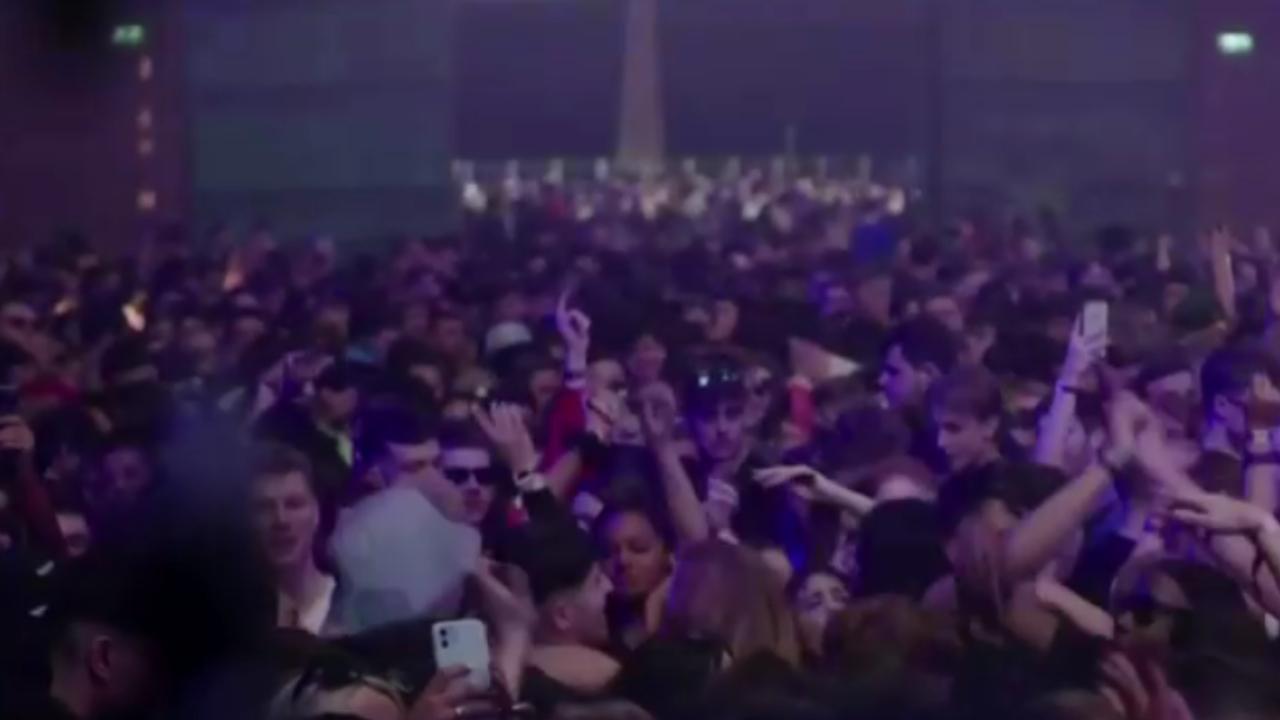 Nel Regno Unito è stato organizzata una festa con un’alta partecipazione