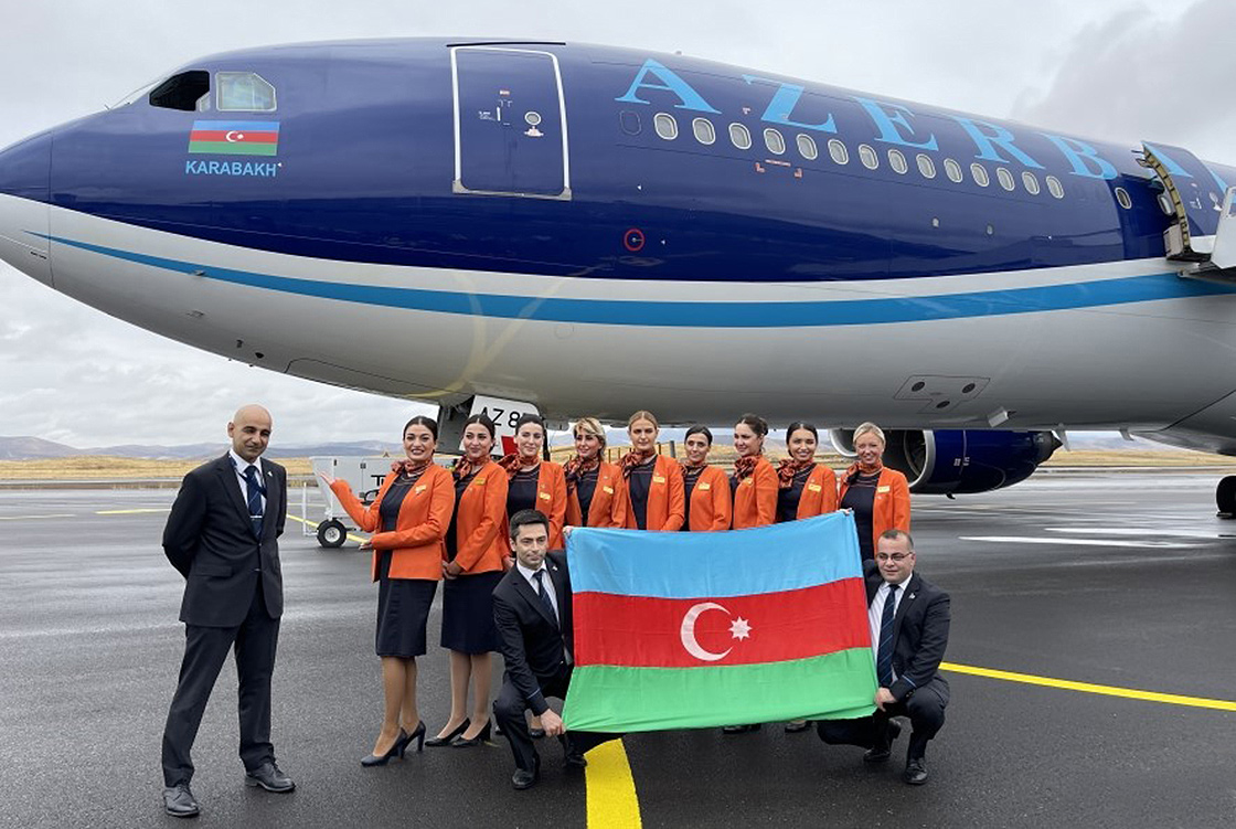 Bakudan parvoz qilgan samolyot Tog'li Qorabog‘ga qo‘ndi