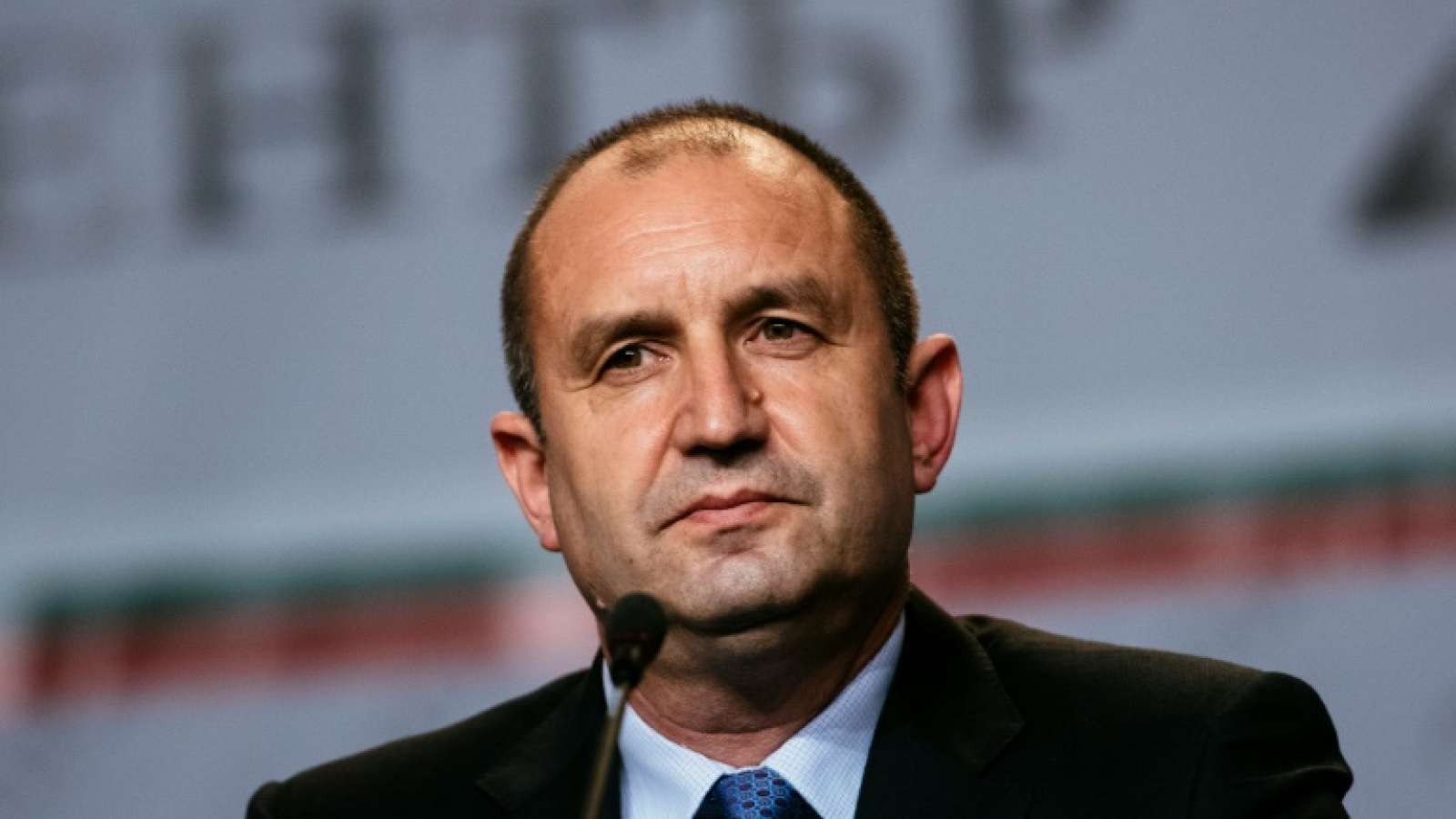Радев връчва мандата на Има Такъв народ...