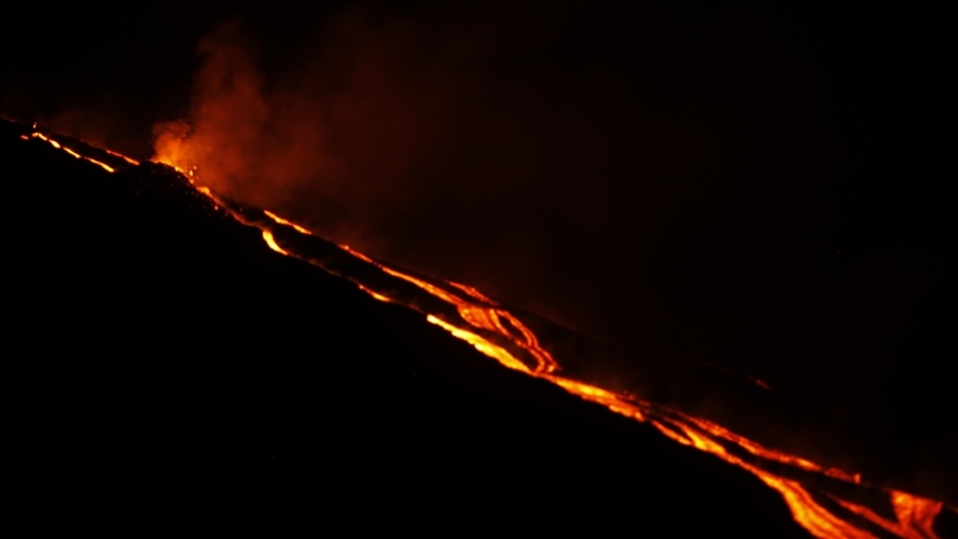 火山が噴火したセントビンセント島及びグレナディーン諸島から国際支援の呼びかけ