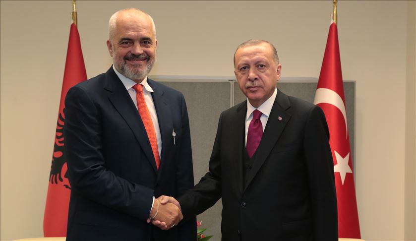 Erdogan uron kryeministrin Rama për fitore në zgjedhje