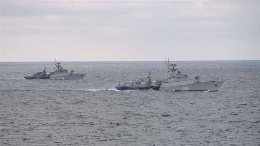 Russiýa degişli harby gämiler Gara deňizde harby türgenleşik geçirer