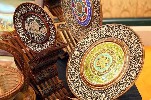 Mozori-Sharifda “Hunarmand” uyushmasining savdo uyi ochildi