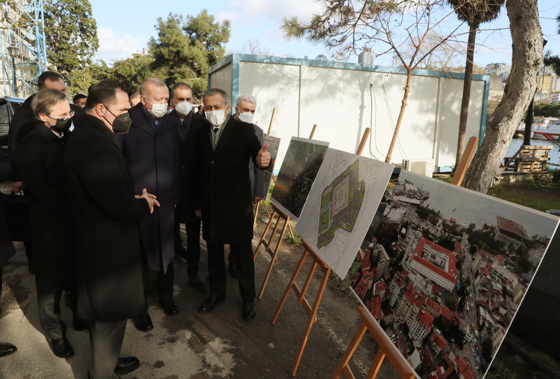 Ərdoğan Divanxana binasında oldu