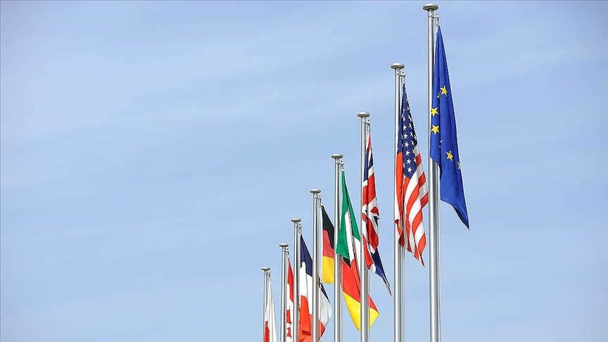 Os países do G7 vão doar mil milhões de vacinas contra o covid aos países pobres